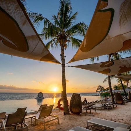Papagayo Beach Resort (Adults Only) Willemstad Extérieur photo